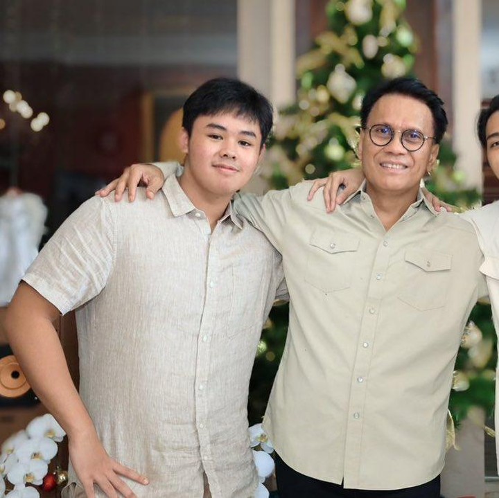 <p>Meski tak lagi hidup bersama, Yuni dan Henry tetap kompak lho, Bunda. Keduanya sepakat mengasuh anak bersama-sama. (Foto: Instagram @yunishara36)</p>