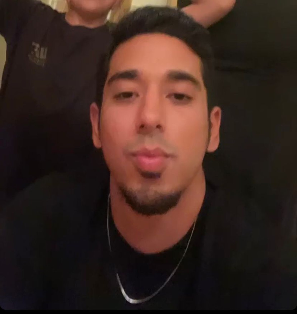 Belum lama ini putra Ayu Azhari&comma; Axel Gondokusumo mengaku menjadi korban pemukulan di salah satu klub di Bali&period; Yuk intip potretnya&excl;