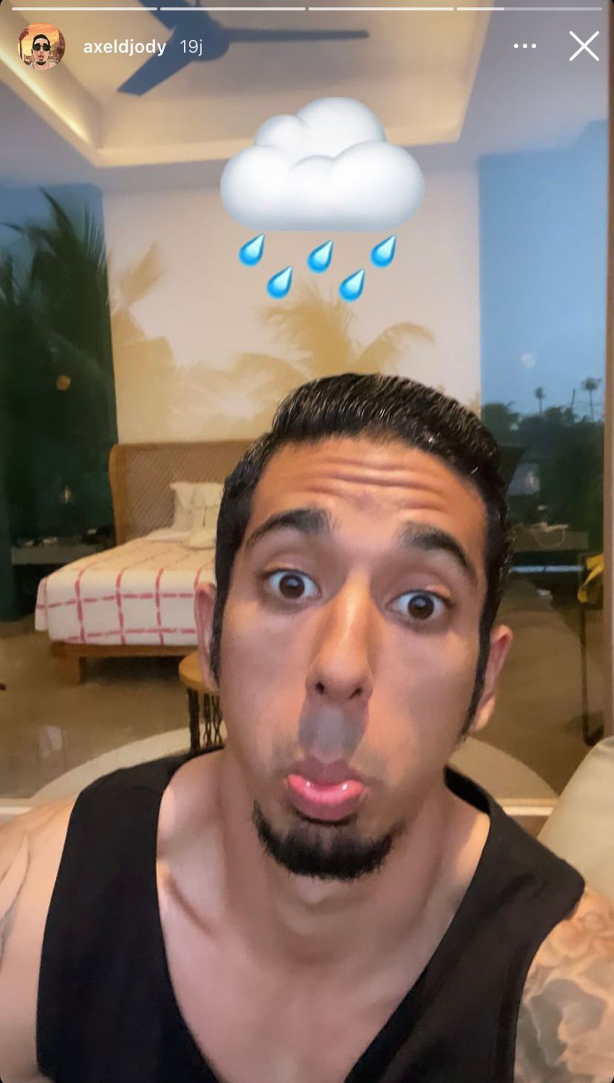 Belum lama ini putra Ayu Azhari&comma; Axel Gondokusumo mengaku menjadi korban pemukulan di salah satu klub di Bali&period; Yuk intip potretnya&excl;