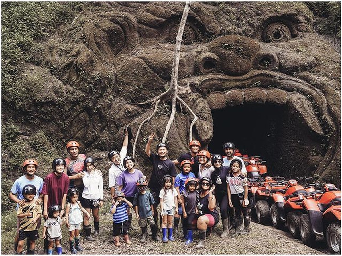 Gading Marten mengajak putri tercintanya main ATV jelajahi sungai hingga gua di Bali&period; Yuk kita intip keseruannya&excl;