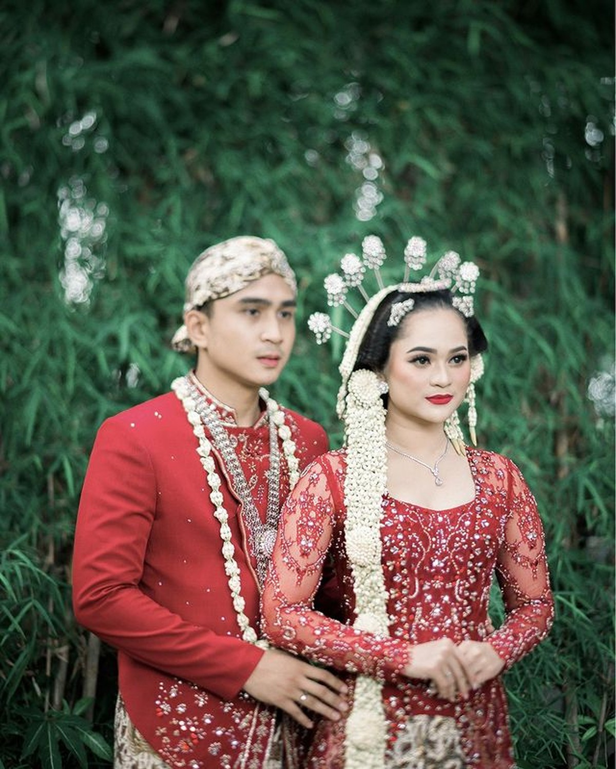 Lutfi Agizal dan Nadya Indry sang istri yang kini berbadan dua baru saja menggelar acara ngunduh mantu&period; Yuk intip momennya&excl;
