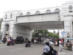 Jembatan KAA Bandung: Tampil Megah Tapi Jorok dan Terbengkalai
