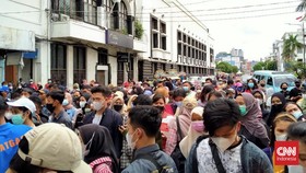 Warga Padati Kota Tua Jakarta di Awal Tahun Baru 2022