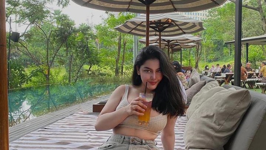 Cassandra Angelie Jago Masak dan Hobi Hangout