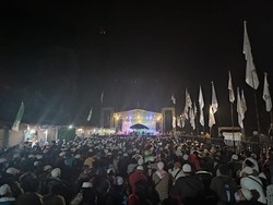 Milad Front Persaudaraan Islam Doakan HRS Sehat-Bahar Smith Tak Ditahan