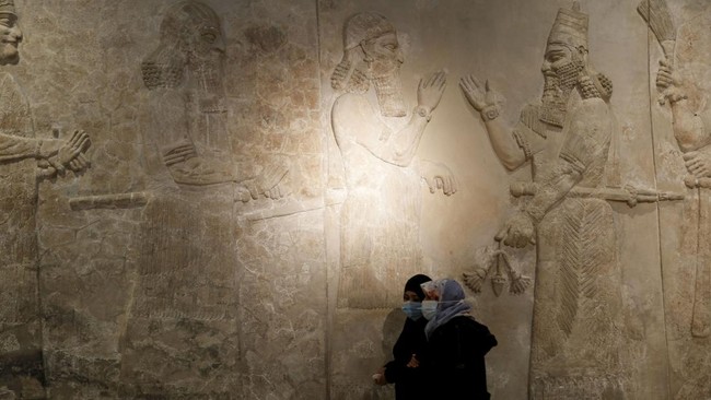 FOTO: Pameran 2 Ribu Artefak Penyimpan Sejarah Irak yang Hilang