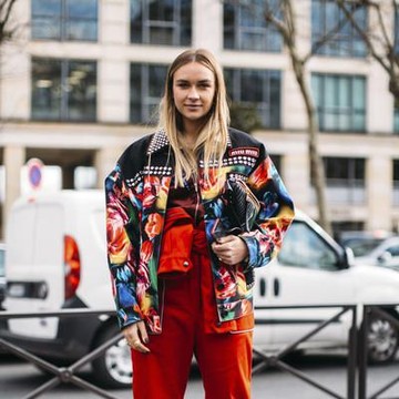 img-title Bukan Blazer atau Bomber Jacket, Ini Jenis Jaket yang sedang Menjadi Tren