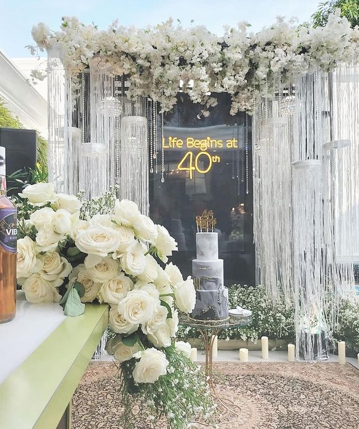 Ivan Gunawan baru saja merayakan ulang tahunnya yang ke-40 di kediamannya bersama para keluarga dan sahabat&period; Yuk intip&excl;