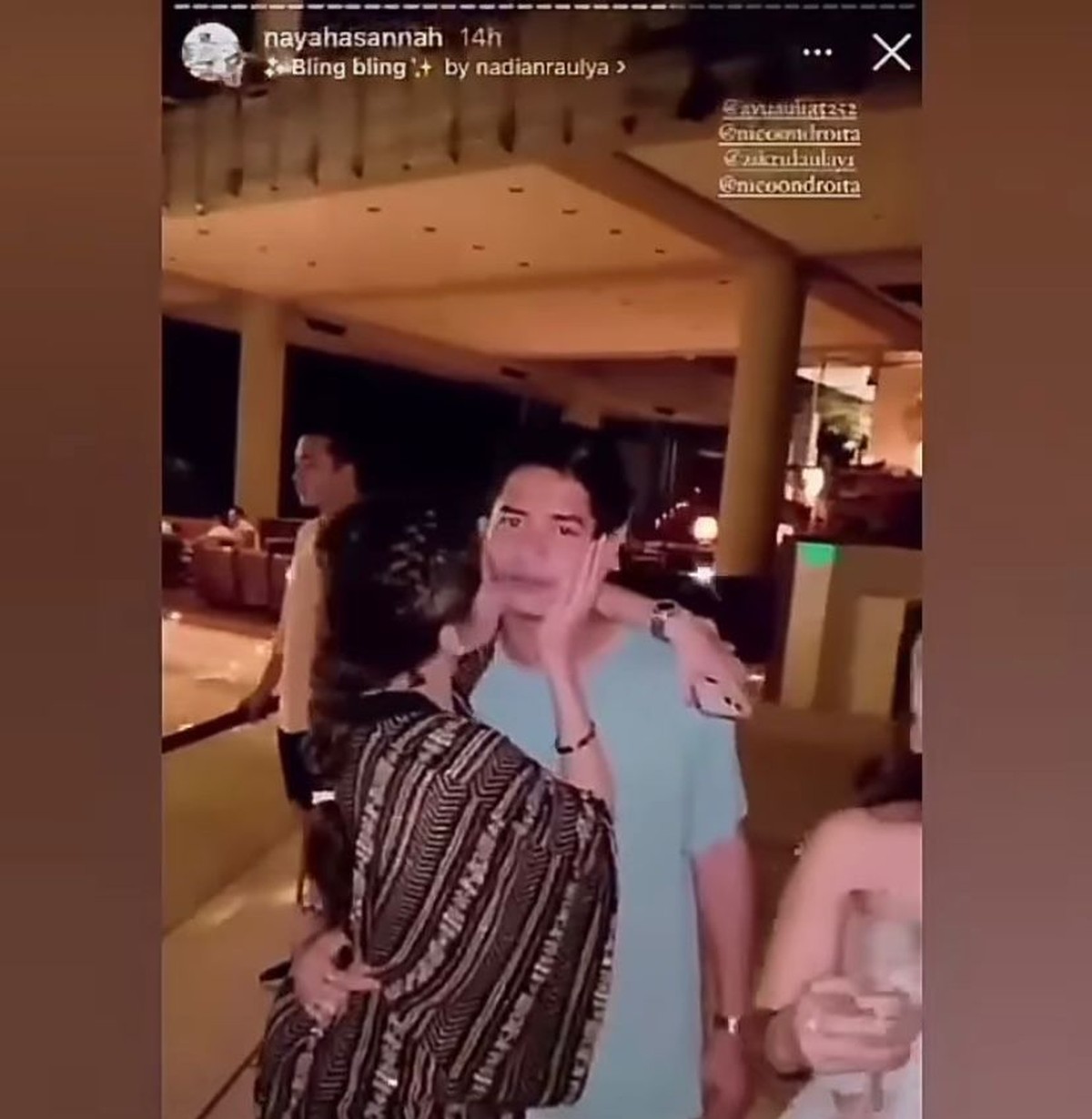 Zikry Daulay dan Ayu Aulia baru-baru ini jadi sorotan usai kepergok bermesraan di sebuah acara di Bali&period; Yuk intip potret mereka&excl;