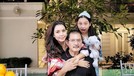 7 Potret Mesra Mayangsari dan Bambang Trihatmodjo Keluarga Mayangsari dan Bambang Trihatmodjo menggelar pajamas party sambut tahun baru 2022. Yuk intip!
