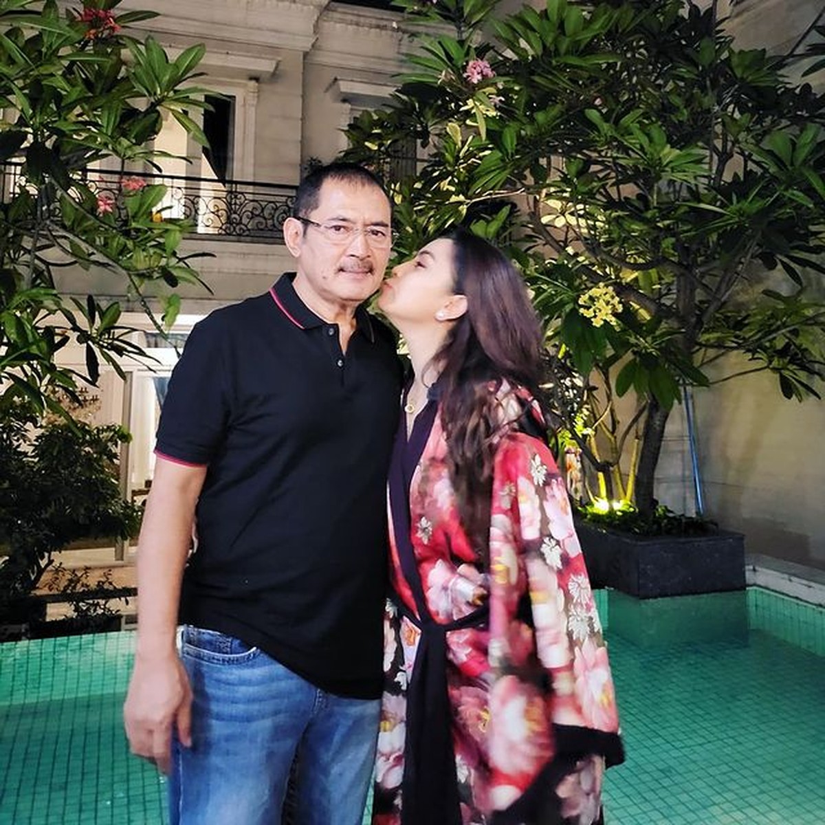 Keluarga Mayangsari dan Bambang Trihatmodjo menggelar pajamas party sambut tahun baru 2022&period; Yuk intip&excl;