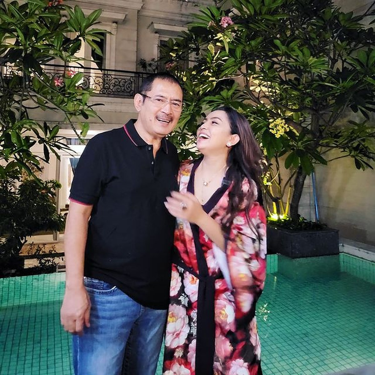 Keluarga Mayangsari dan Bambang Trihatmodjo menggelar pajamas party sambut tahun baru 2022&period; Yuk intip&excl;