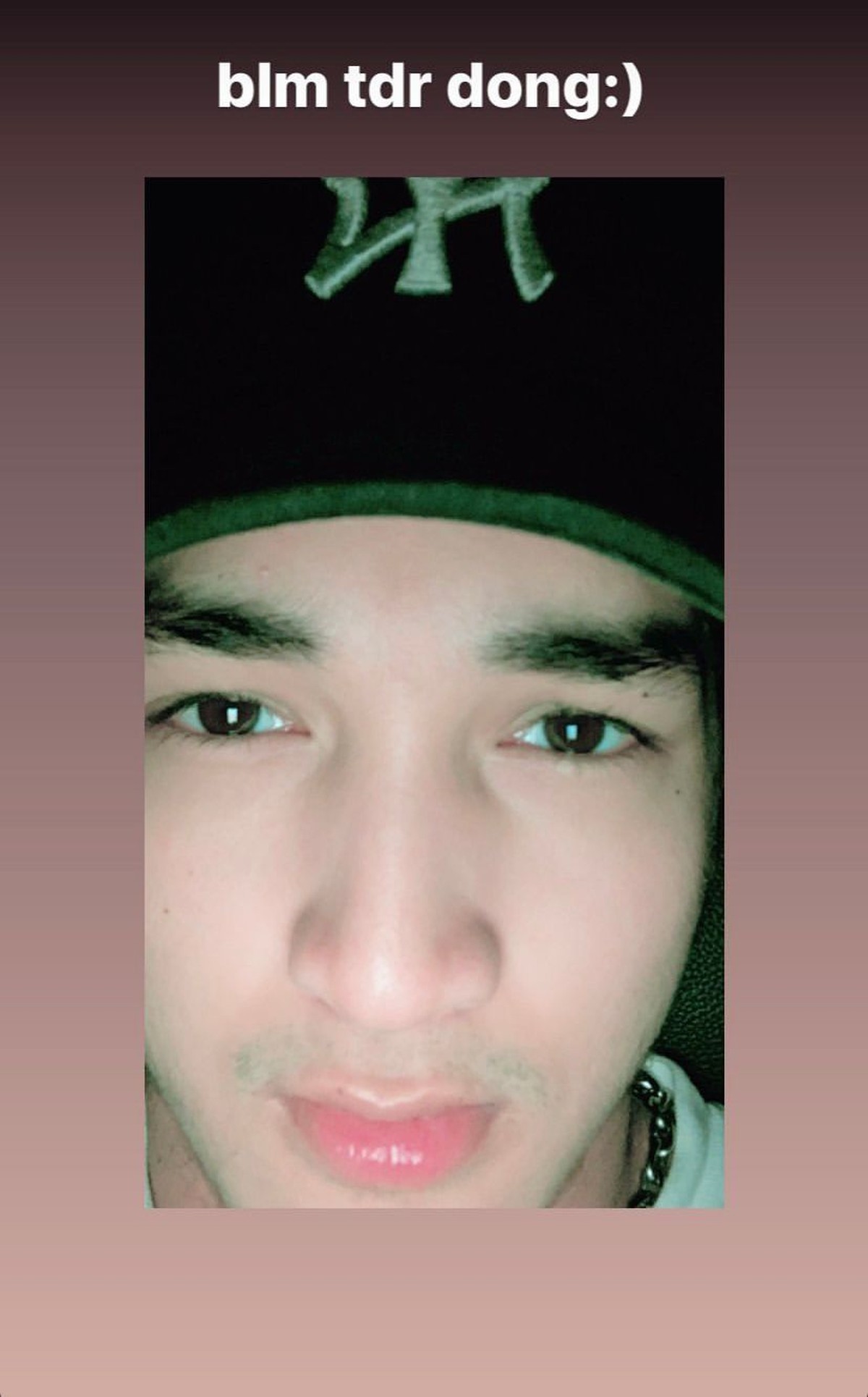 Rio Ramadhan mantan kekasi Kekeyi baru saja membuat publik heboh karena dikabarkan meninggal dunia&period; Yuk intip potret terbarunya&excl;