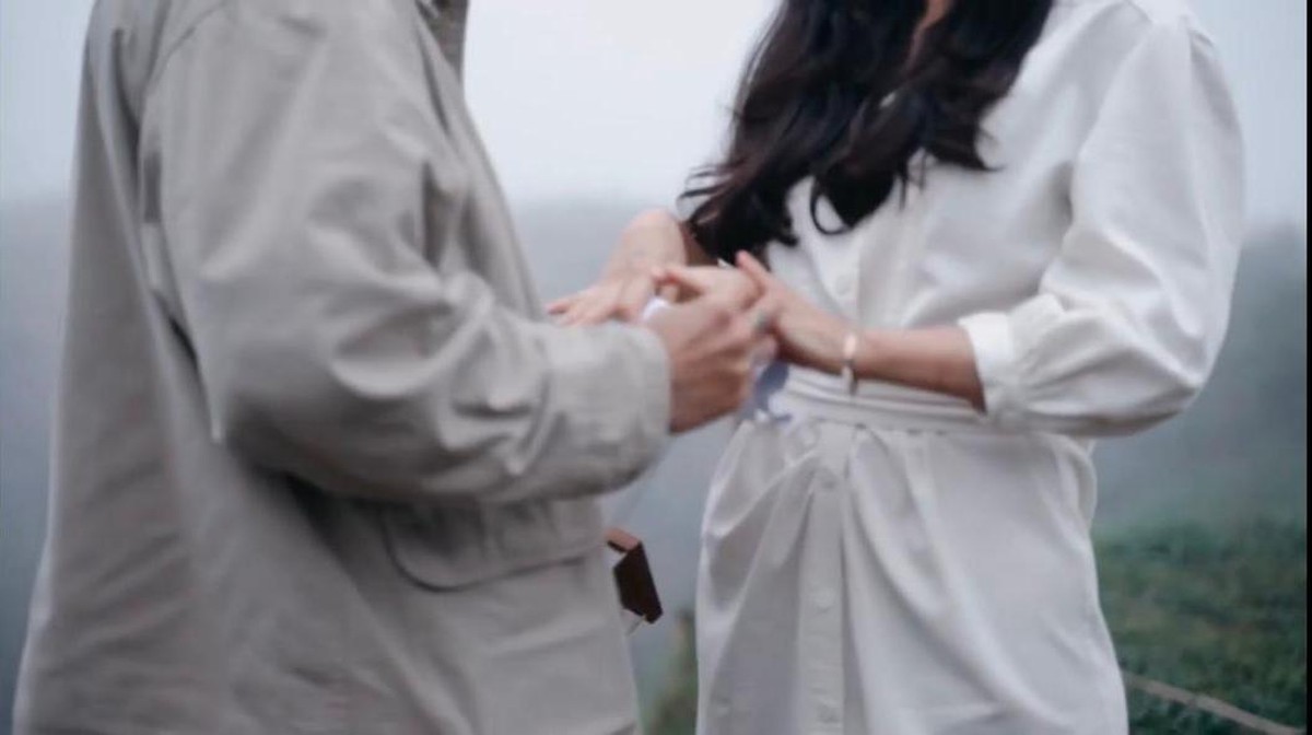 8 Potret Romantis Rafael Tan Lamar Sang Kekasih