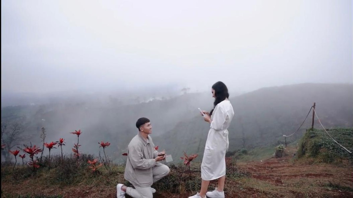 8 Potret Romantis Rafael Tan Lamar Sang Kekasih