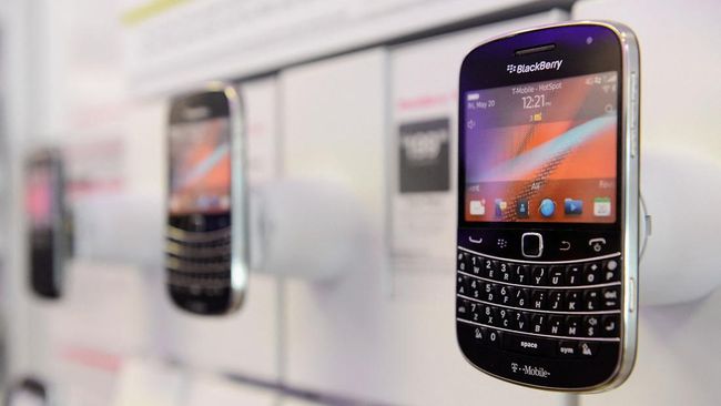 BlackBerry OS Dead January 2022, Cell Phone Service Stops