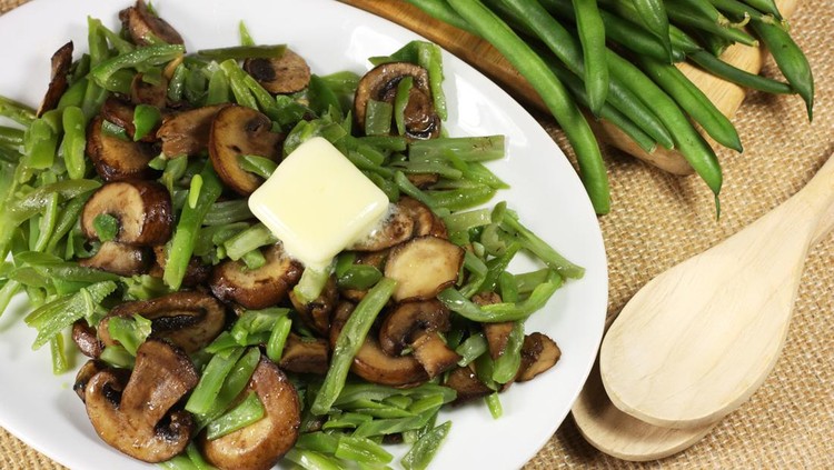 French cut green beans with sautAed mushroomsMore green beans: