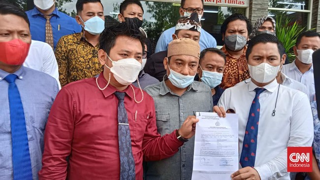 Polda Sumut akan periksa laporan pelatih biliar Khairuddin Aritonang soal tuntutan kepada Gubernur Edy Rahmayadi yang menjewernya di depan publik.