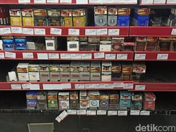 Harga Rokok 2022 Naik, Label Harga di Minimarket Belum Berubah
