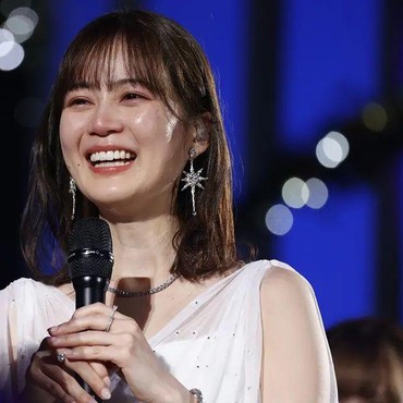 Terakhir Show dengan Nogizaka46, Ikuta Erika Teteskan Air Mata Pilu