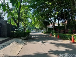 Curhat Adik Ainun Habibie Rumahnya Dikepung Bising Kafe-Diskotik Bandung