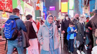 Oki Setiana Dewi Tolak Salaman dengan Teuku Ryan, UAS: Haram Hukumnya!