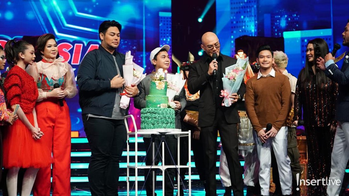 Para peserta IMB 2021 memiliki hubungan yang cukup dekat dengan para juri&comma; yuk intip potret mereka beri kejutan kepada juri&excl;