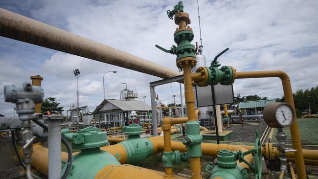 Edy Rahmayadi menyatakan izin operasional PT Sorik Marapi Geothermal Power dikeluarkan oleh Pemerintah Pusat, bukan Pemprov Sumut.