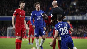 Chelsea vs Liverpool: Azpilicueta Marah Sadio Mane Lolos Kartu Merah