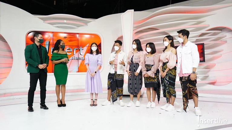 6 Potret Ksatria dan Nada Peserta IMB 2021 Main ke Studio Insert! Ksatria dan Nada peserta IMB 2021 main ke studio Insert, yuk kita intip potret keseruan mereka!
