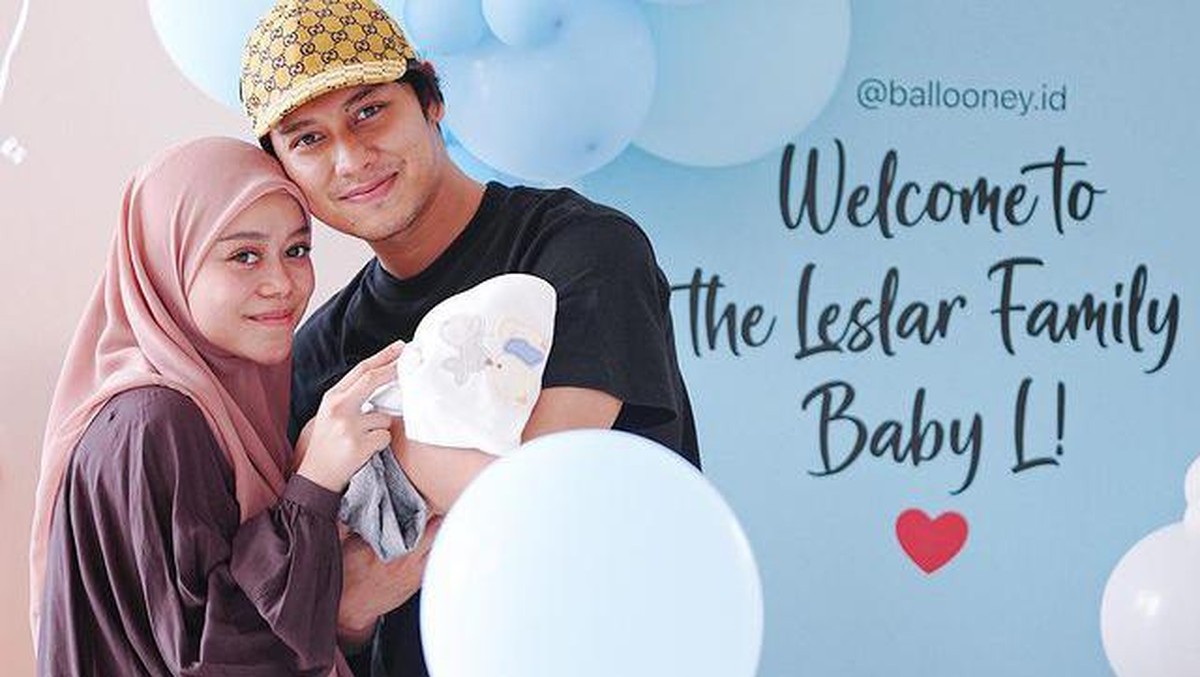 Lesti Kejora mendapat kejutan meriah saat pulang ke rumah usai melahirkan baby L&period; Yuk kita intip potretnya&excl;