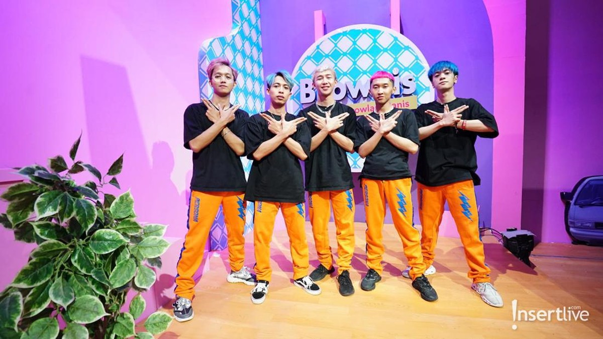 Rizal dan West Java IMB 2021 baru saja mengunjungi studio Brownis dan dance bareng Ayu Ting Ting&period; Yuk intip potret serunya&excl;