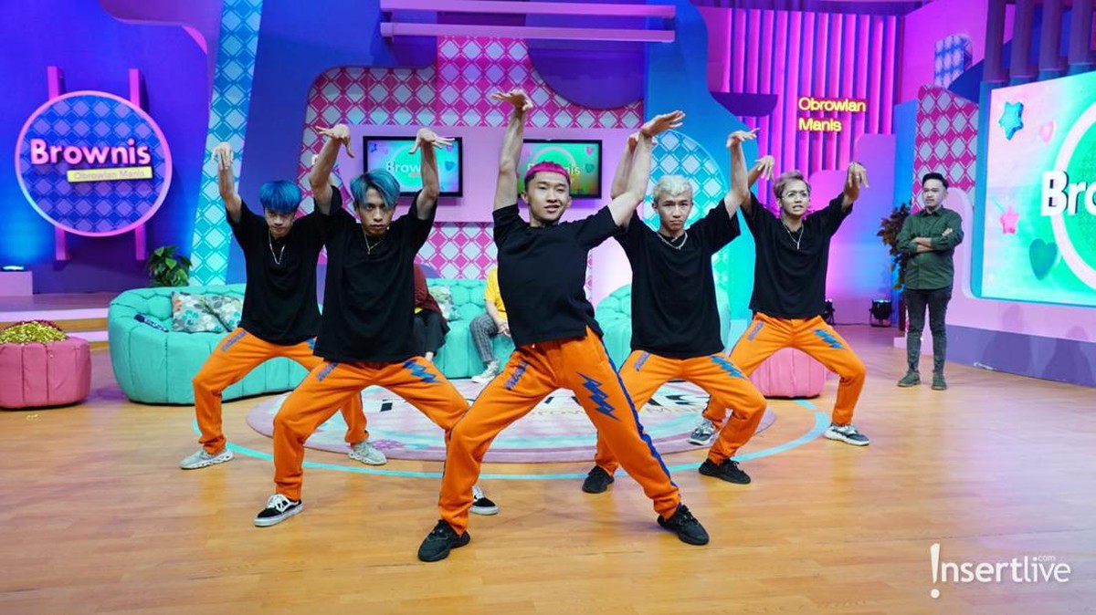 Rizal dan West Java IMB 2021 baru saja mengunjungi studio Brownis dan dance bareng Ayu Ting Ting&period; Yuk intip potret serunya&excl;