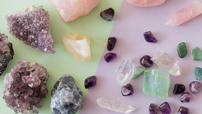 Miliki 7 Batu Kristal Ini untuk Kesehatan Mental yang Lebih Baik di 2022