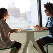5 Kesalahan Fatal yang Kerap Dilakukan Kebanyakan Fresh Graduate Saat Interview Kerja, Kamu Pernah Melakukannya Juga?