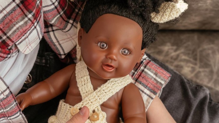 Ramai para Selebritas Adopsi Boneka Arwah untuk Dirawat, Psikolog Ungkapkan Hal Ini...