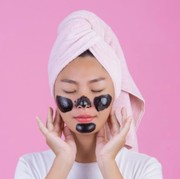 4 Cara Sederhana untuk Menghilangkan Komedo Putih yang Membandel di Wajah