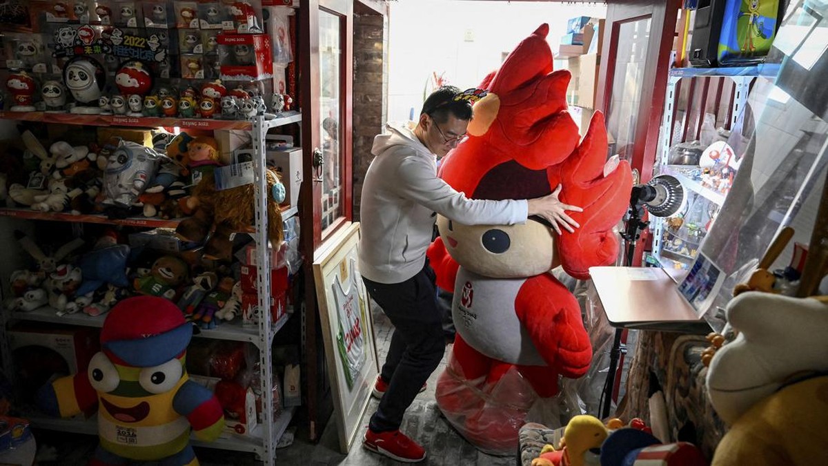 FOTO: Fan Fanatik Olimpiade China, Punya 5.000 Souvenir Asli