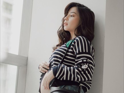 7 Potret Bumil Nikita Willy, Cantik Baby Bump Semakin Besar