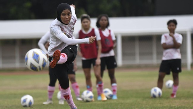Berikut link live streaming Timnas Putri vs Australia di Piala Asia Wanita 2022 di India, Jumat (21/1) sore.