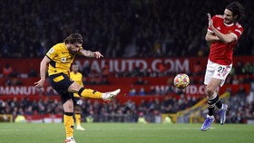 Pemain Wolves Jadi Rebutan Barcelona dan Man Utd