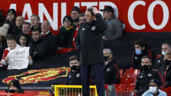 Mantan pemain timnas Inggris, Paul Merson mendesak Manchester United untuk mendepak pelatih sementara, Ralf Rangnick.