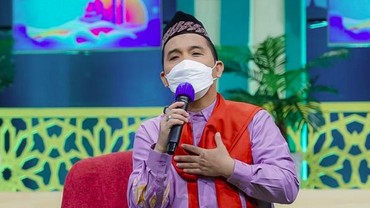 img-title Reaksi Ustaz Maulana Lihat Aming hingga Penampilan Paula Verhoeven Disorot