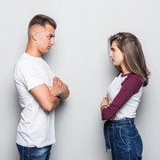 5 Kiat Mengakhiri Argumen Tidak Berkesudahan dengan Pasangan
