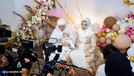 Opick dan Bebi Silvana menggelar acara tasyakuran 4 bulanan kehamilannya menampilkan tarian Sufi khas negara Turki&period; Yuk intip&excl;