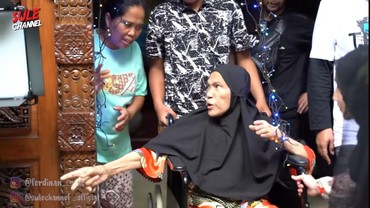 img-title Dorce Ingin Dimakamkan Sebagai Wanita, Gus Miftah: Melanggar Syariat