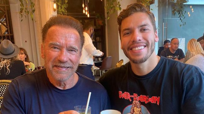 Joseph Baena, anak Arnold Schwarzenegger,  membeberkan alasan tak menggunakan nama belakang sang ayah hingga kini.