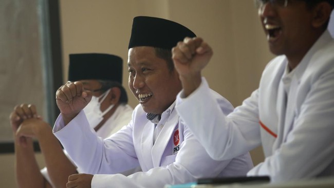 Sekjen PKS Aboe Bakar Alhabsyi terdapat 580 bakal caleg PKS tingkat DPR yang terdaftar di database KPU. Dari jumlah itu, terdapat 208 bacaleg perempuan.