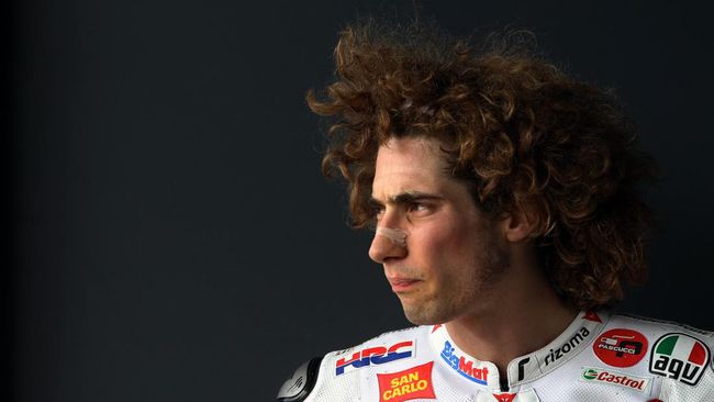 Seorang pemuda asal Italia, Marco Sias, mengaku dibangunkan dari koma oleh mendiang pembalap MotoGP Marco Simoncelli.