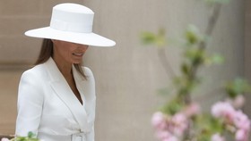 Barang Melania Trump Dijual Murah saat Lelang di NFT